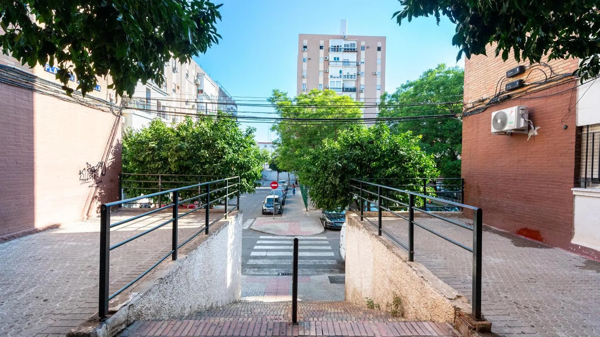 Piso Elegante Y Nuevo De 3 Habitaciones Y 2 Banos Sevilla Apartamento